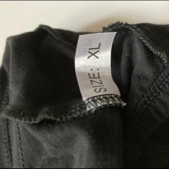 3 Keyhole Sports Bras - Picture 12 of 12